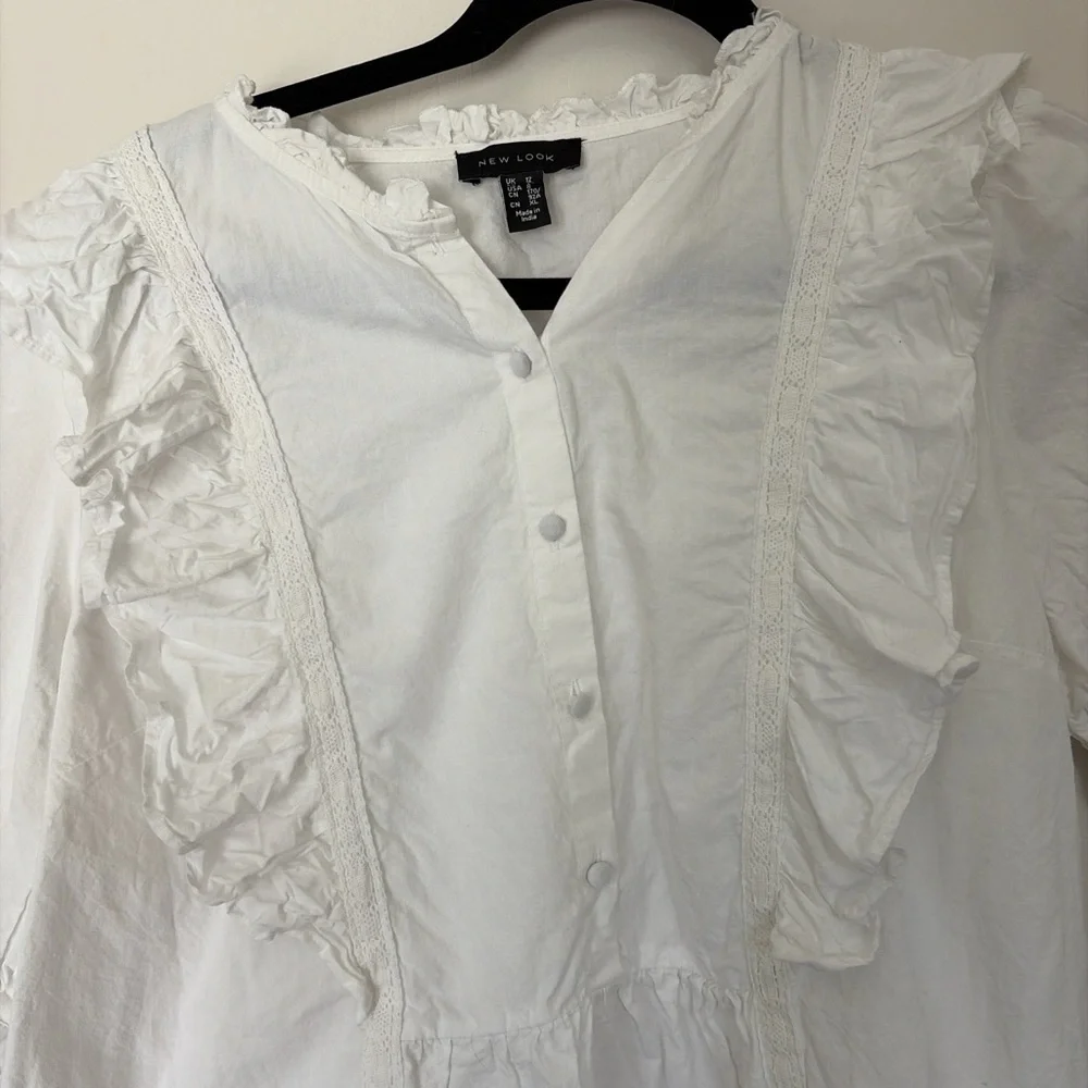 New Look‎ Ivory Ruffle Top - Picture 4 of 5